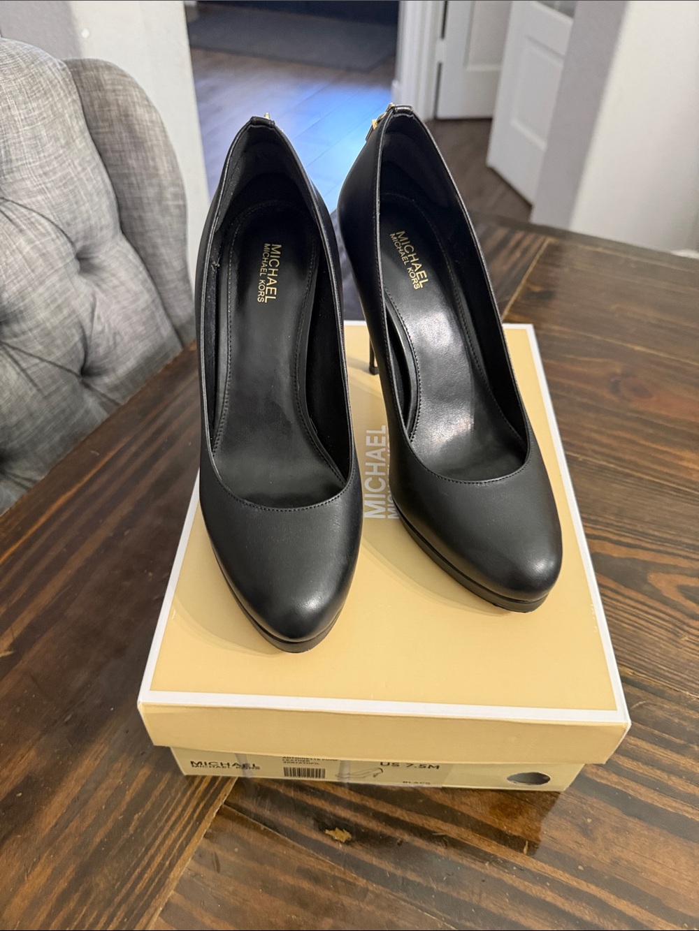 MICHAEL Michael Kors Black Leather Pointed-Toe Stiletto Pumps